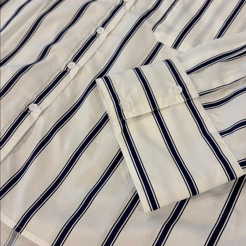 Navy & White Oversized Boutique Button-Front Top Large NWT NEW Preppy Classic - Picture 7 of 11
